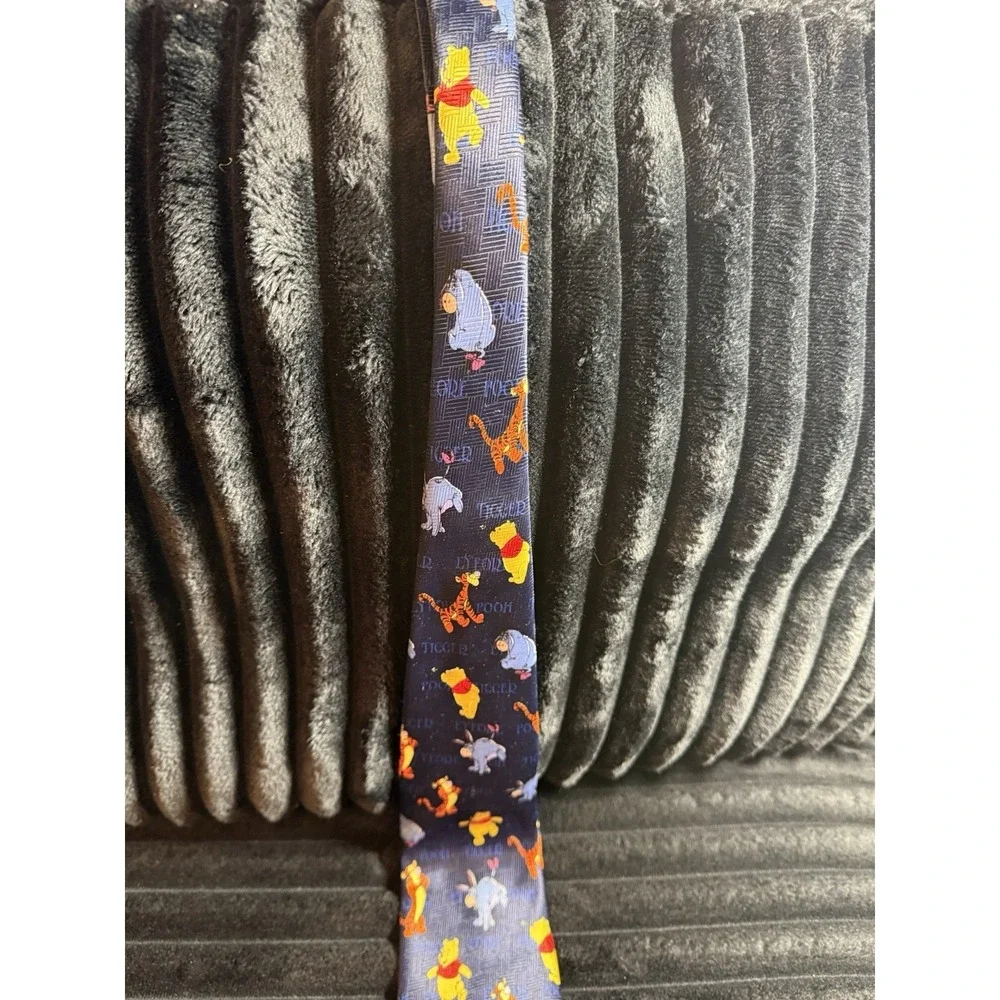 Vintage Disney Pooh Necktie‎ - Pooh, Tigger, Eeyore